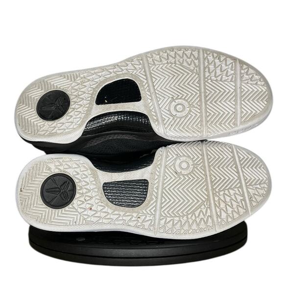 Boys Nike Kobe 8 FN0266-002 Mesh Athletic Sneaker Shoes Size 4Y Black Basketball - Picture 5 of 6